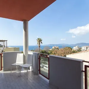 https://sea-view-chiaras-home.hotelsalgherosardinia.com